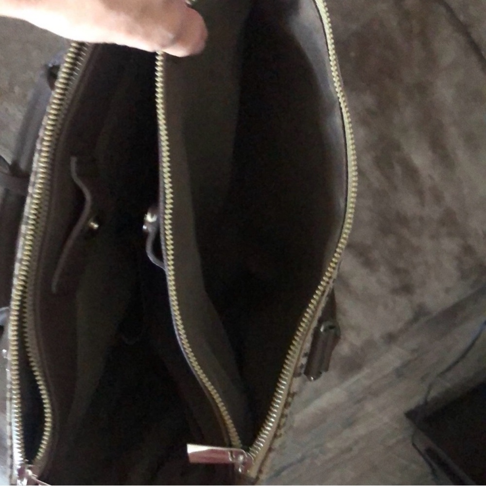 Reaction Kenneth Cole Brown and Black Tote - Picture 8 of 13